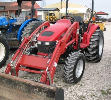 Farm Equipment For Sale: CaseIH D35 Tractor