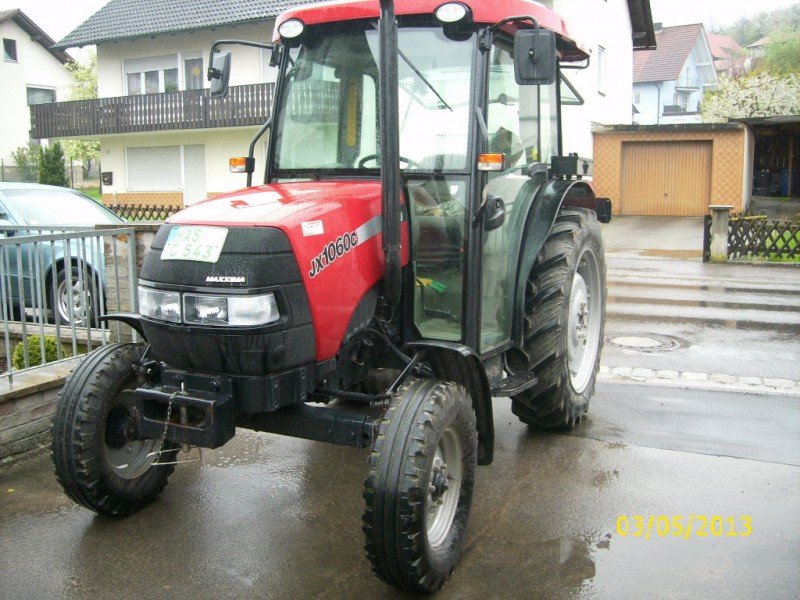 Case IH JX1060C Traktor - technikboerse.com