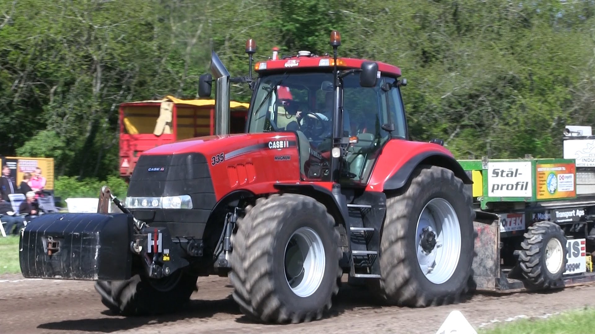 Case IH Magnum 335 | Tractor Pulling Nibe - YouTube