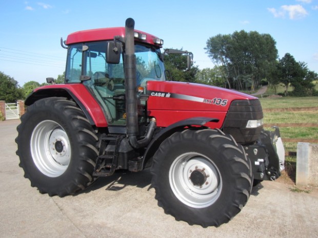 Case MX 135, 04/2002, 7,080 hrs | Parris Tractors Ltd