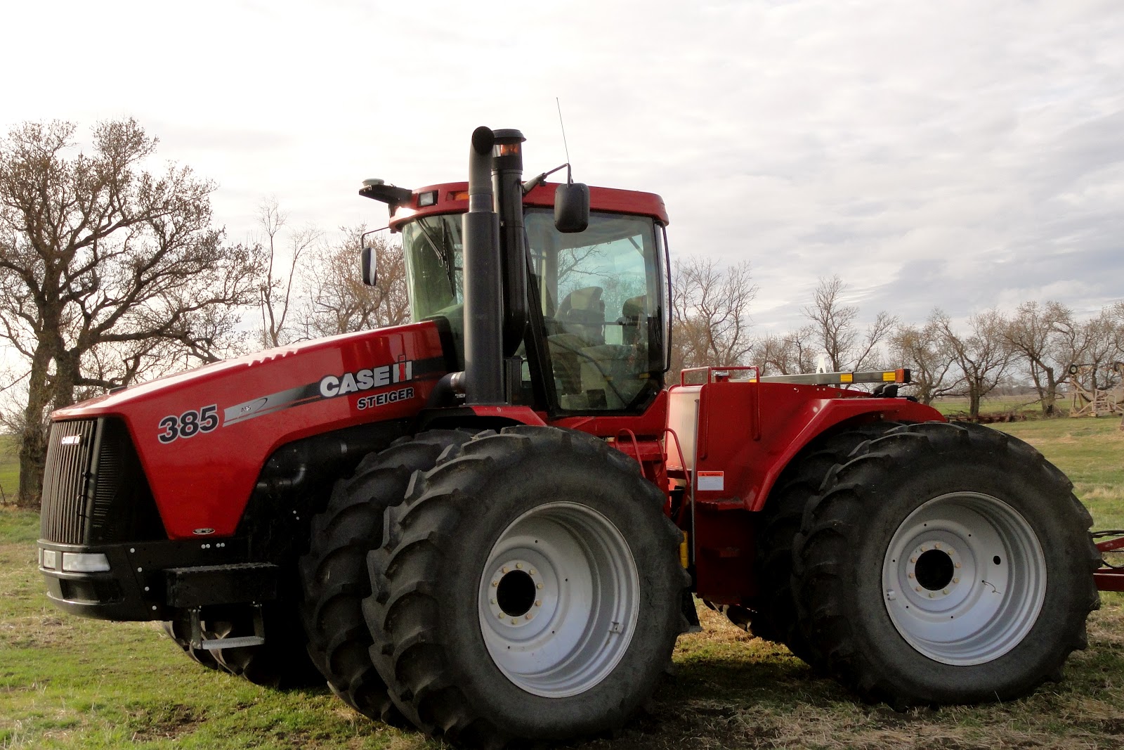 Case IH Steiger 385 tractor has come to our rescue in GriggsDakota.