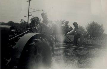 1937 Centaur KV - TractorShed.com