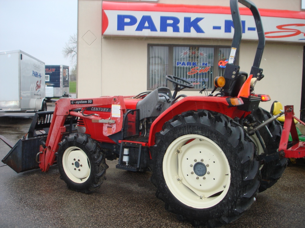 2003 Century 3035 utility tractor | Park-n-Sell