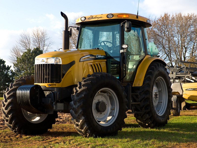 CHALLENGER MT455B Tractors Specification