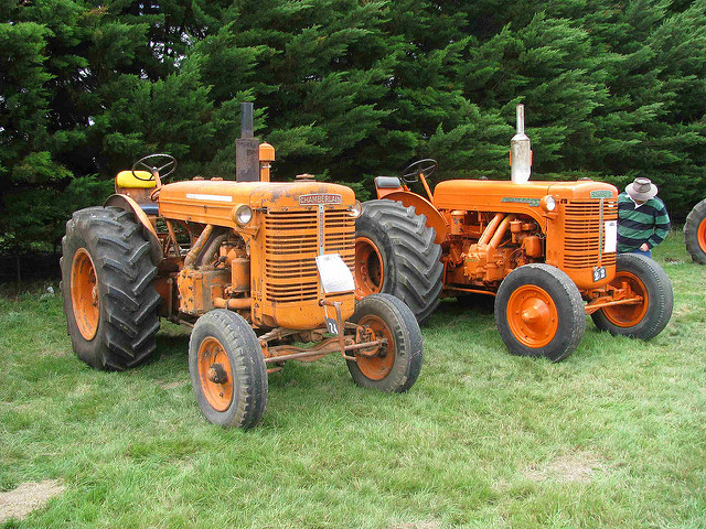 Chamberlain 40K and 55DA tractors - a photo on Flickriver