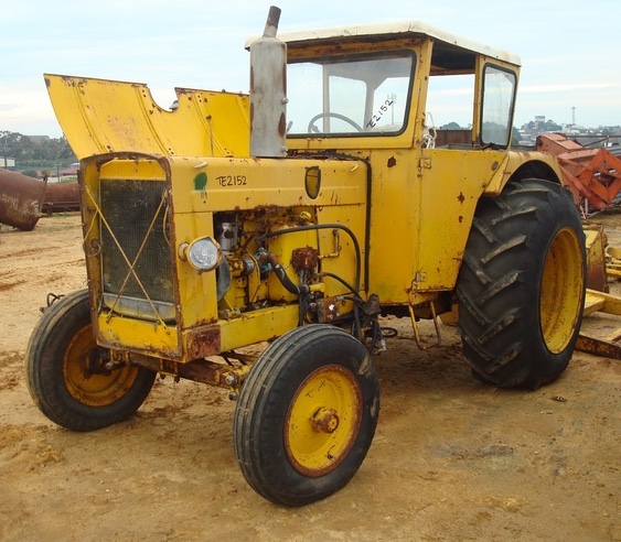 Chamberlain C670 Tractor with Front End Loader - Not Fitted - For
