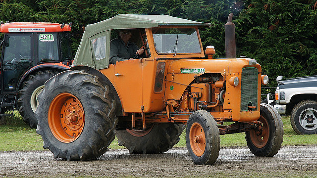 Chamberlain Champion 9G Tractor. - a photo on Flickriver