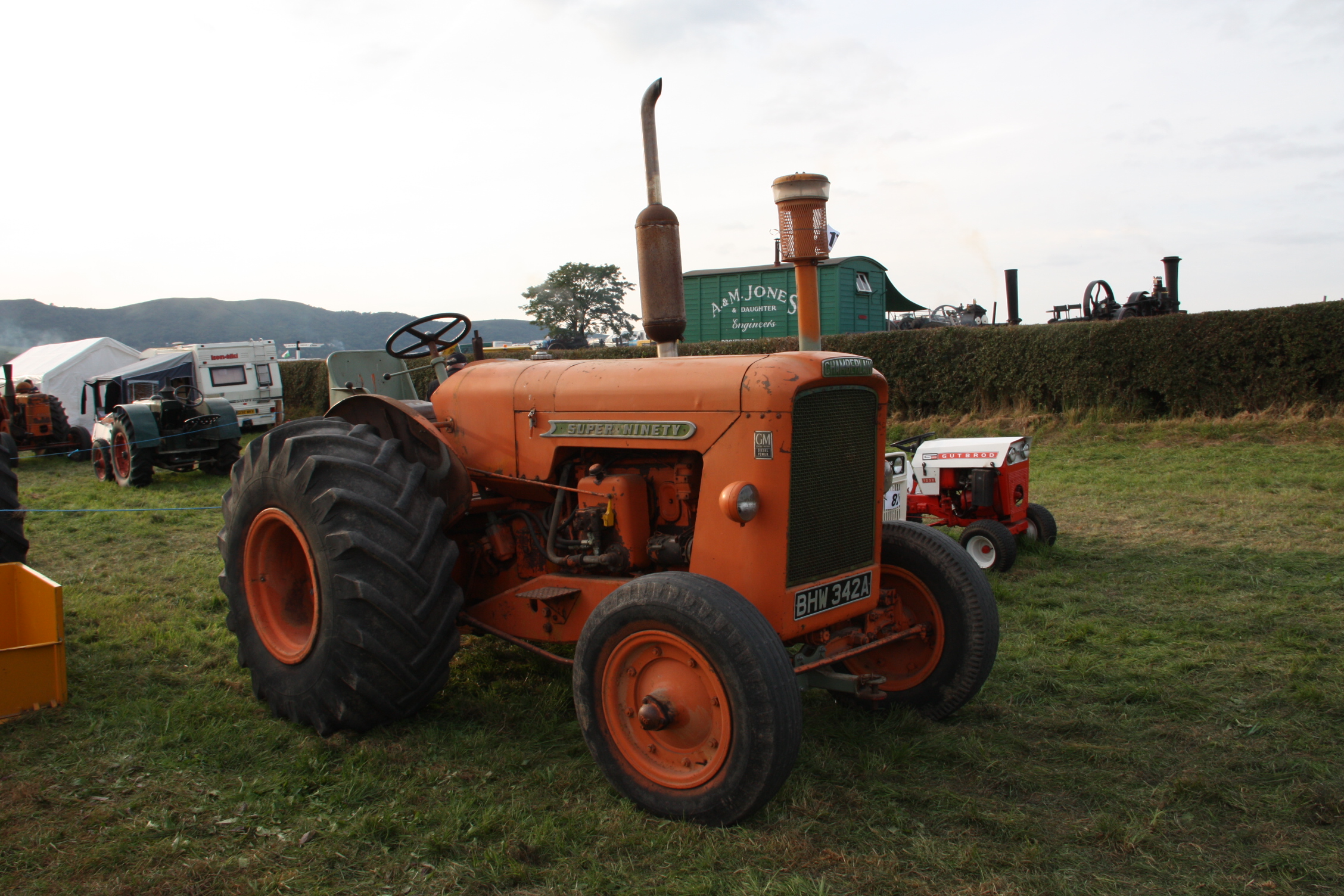 Chamberlain Super 90 - Tractor & Construction Plant Wiki - The classic ...