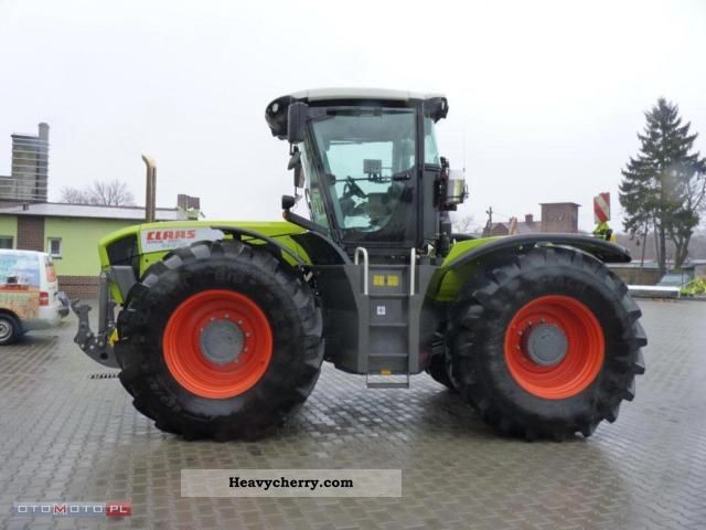 2008 Claas Xerion 3300 TRAC Agricultural vehicle Tractor photo 1