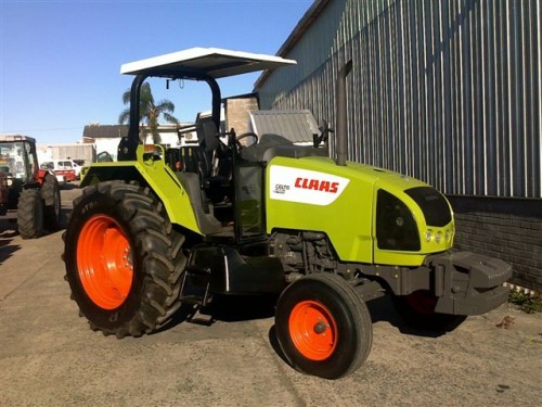 2009 CLAAS CELTIS 446 2WD 1800HRS R185 000.00 EXCL - theAgriTrader.com