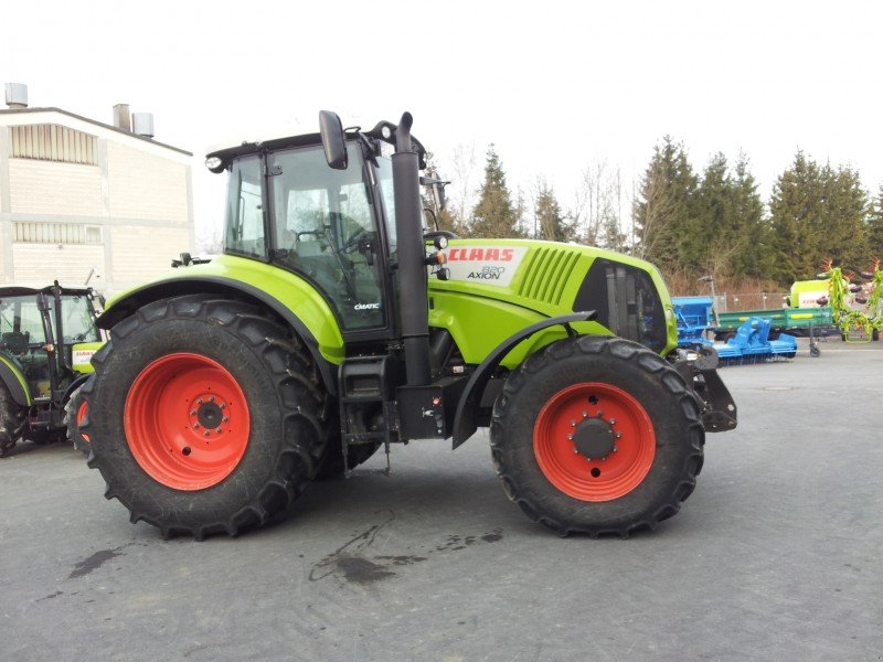 ... -Süd :: Demonstration machine CLAAS AXION 820 CMATIC Tractor - sold