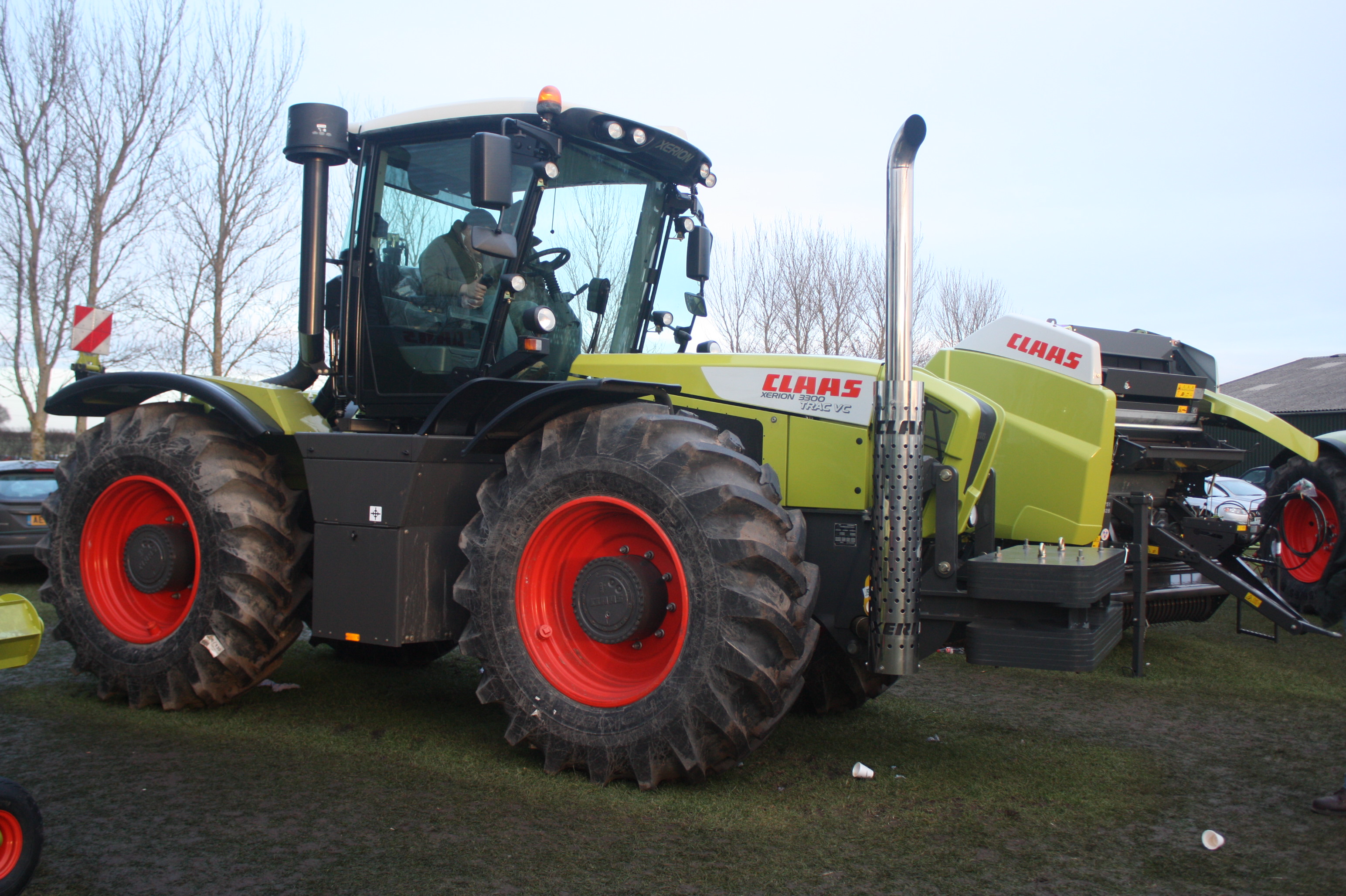 Description Claas Xerion 3300 Trac VC reversible tractor - IMG 4726 ...