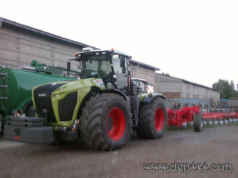 Tractors - Farm Machinery: Claas Xerion 4000