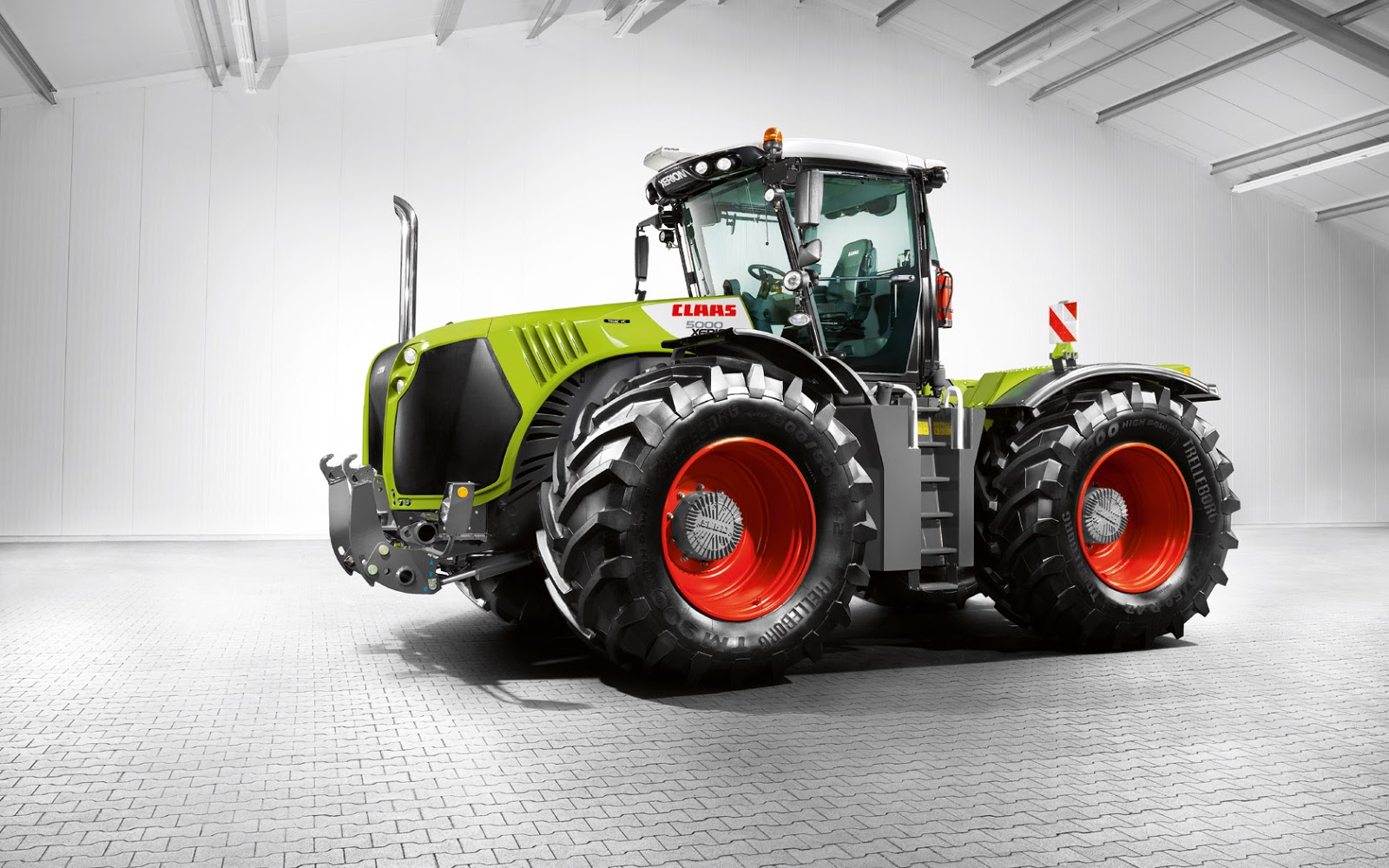Lime green appears to be a favourite LEGO tractor colour. Lime green ...