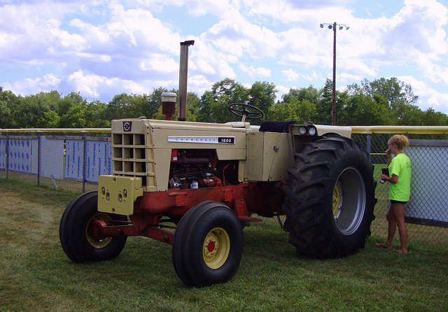 Cockshutt 1800 Tractor. | Flickr - Photo Sharing!