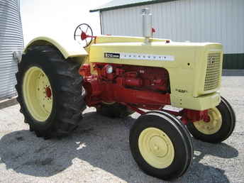 ... for Sale: 1962 Cockshutt 570 Super (2009-09-28) - TractorShed.com