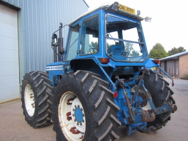 County 1474, 1981, 5,130 hrs | Parris Tractors Ltd
