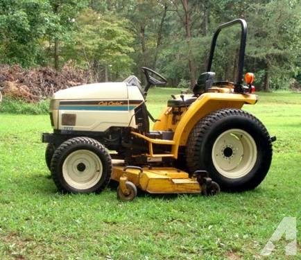 Mint Cub Cadet 7272 Lawn and Turf Tractor for Sale in Sumerduck ...