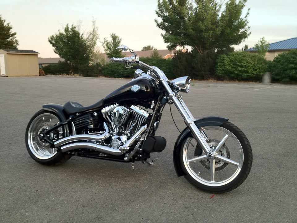 Published July 31, 2012 at 960 × 720 in Lindsay’s customized bike!
