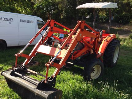 Daedong DK35 tractor Mullumbimby Byron Area Preview