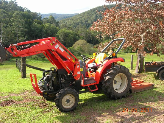 Daedong EX40 Review by Carlos - TractorByNet.com