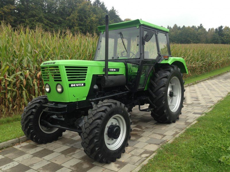 Deutz-Fahr D 8006 Traktor - technikboerse.com