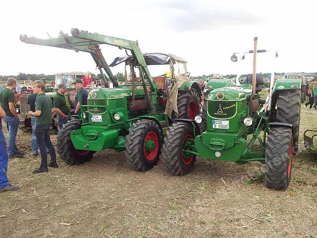DEUTZ Bildergal… Deutz Traktoren D05-Serie Zwei Deutz D 90…