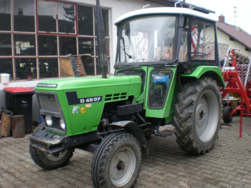 Traktor Deutz-Fahr 4507 - technikboerse.com