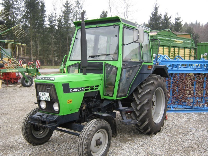 Deutz-Fahr 4807 C Tracteur - technikboerse.com