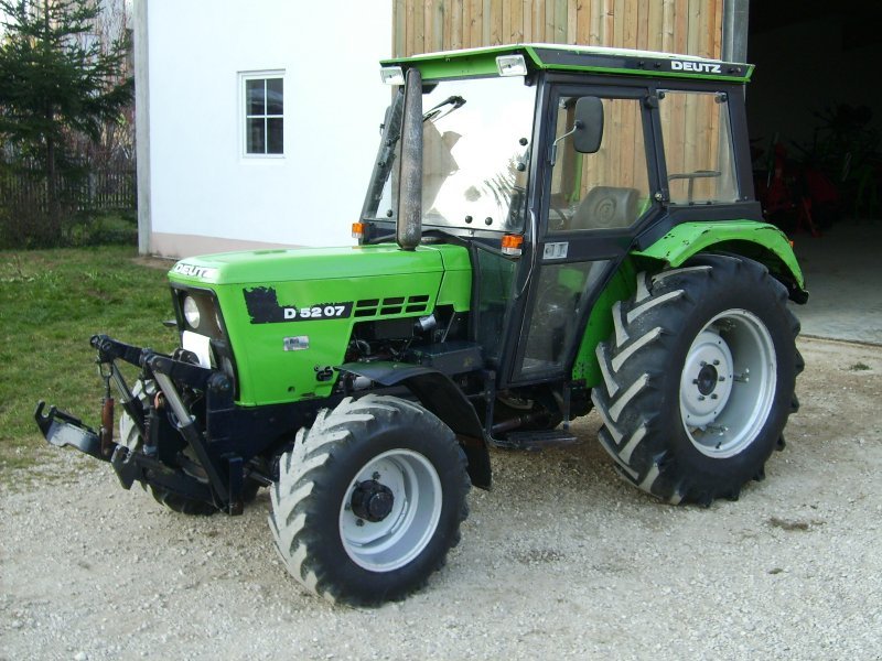 ... az első :: Használtgép Deutz-Fahr 5207 traktor - eladva