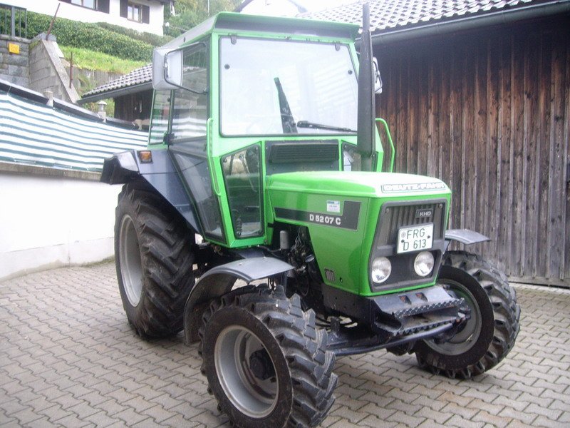 Traktor Deutz-Fahr 5207-C - technikboerse.com