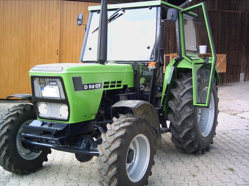 Deutz-Fahr D 5207 Traktor - technikboerse.com