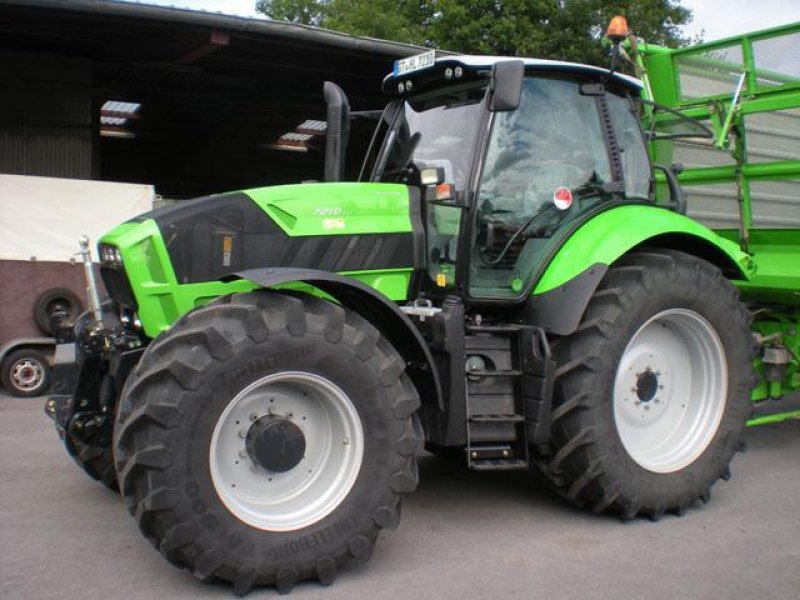 Deutz-Fahr 7210 Agrotron TTV Traktor - technikboerse.com