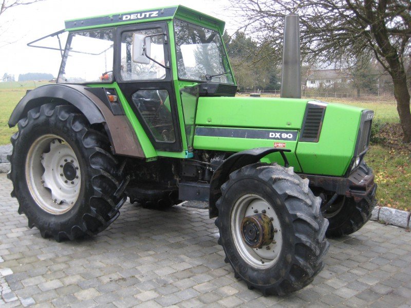 Deutz-Fahr DX 90 Tractor - technikboerse.com