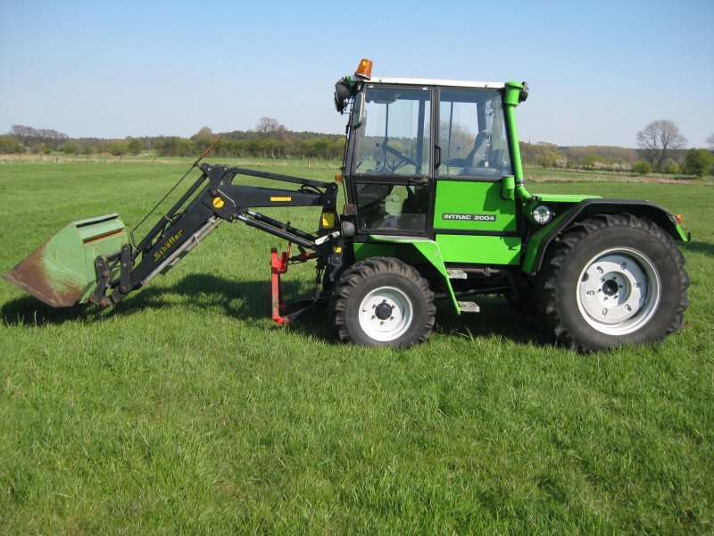 Deutz-Fahr Intrac 2004 A - TGI Traktor - Rabljeni traktori i ...
