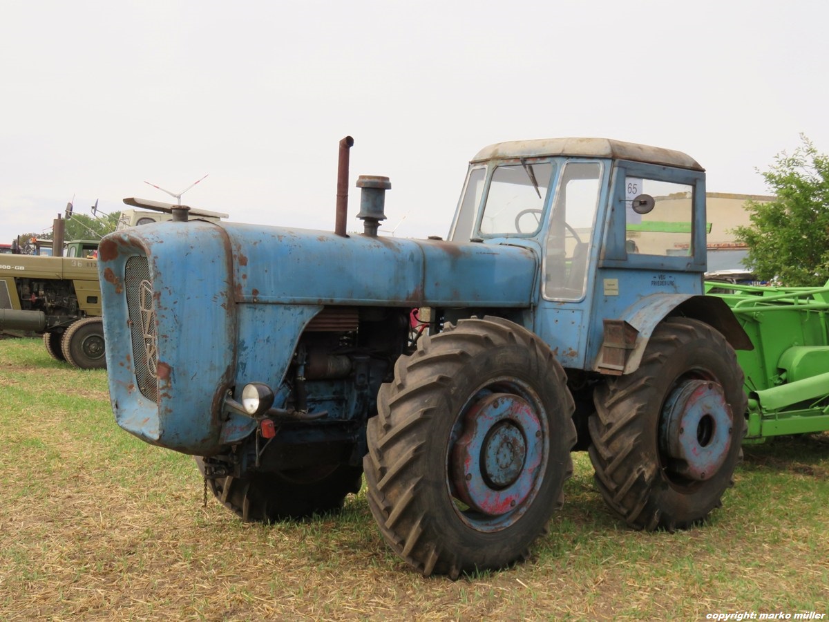 Dutra D4K-A, hergestellt von Traktorenwerk Roter Stern Budapest ...