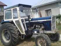 Preţ 4.600 eur Tractor EBRO 640 e