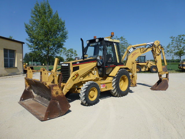 Caterpillar 428b backhoe. Best photos and information of modification.