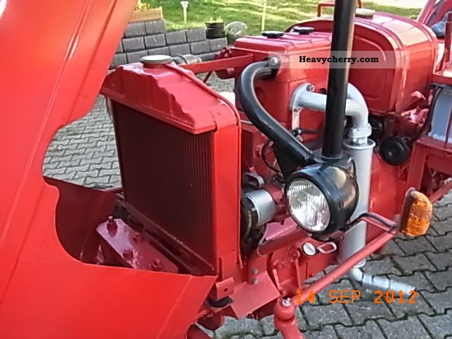 Fahr D17 1953 Agricultural Tractor Photo and Specs