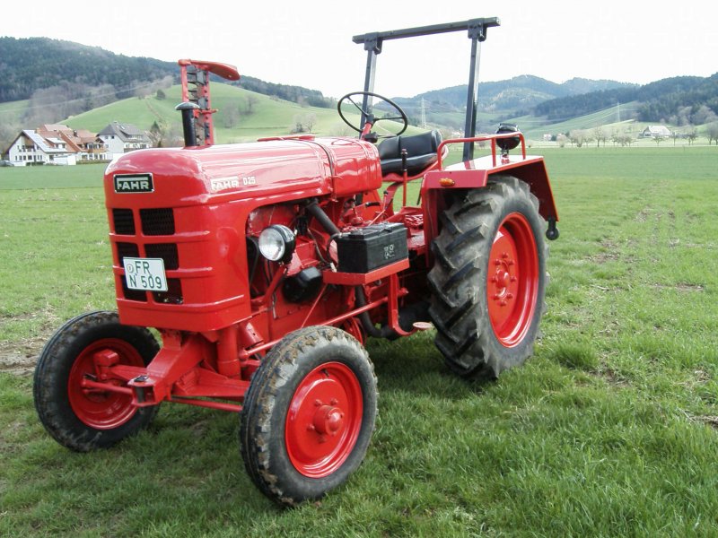 Traktor Deutz-Fahr Fahr D25 - technikboerse.com
