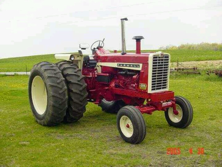 Farmall 1206 | Antique tractors | Pinterest