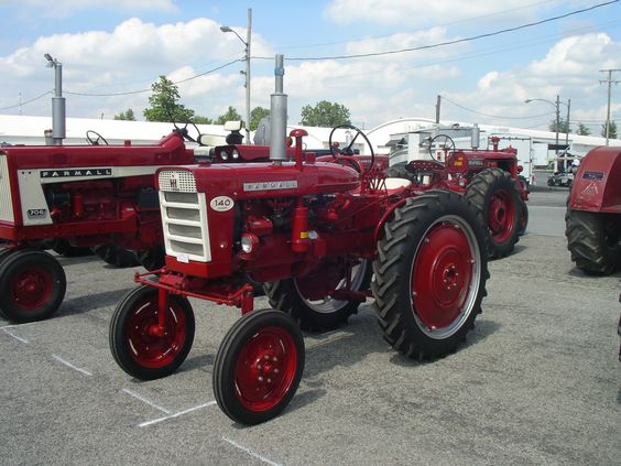 1960 Farmall 140 Hi-Clear | Red Power Round Up 2013, Lima OH ...