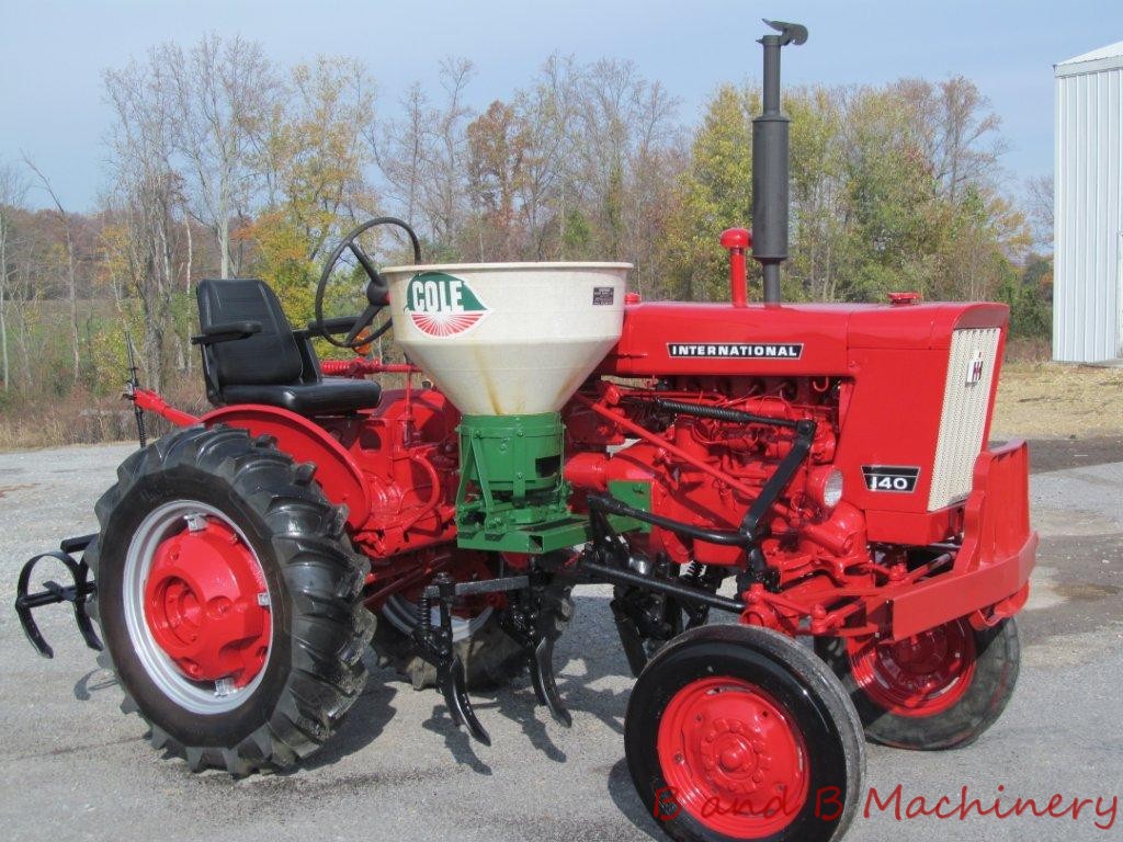 International Farmall 140 Tractor w/Cultivators & Side Dresser