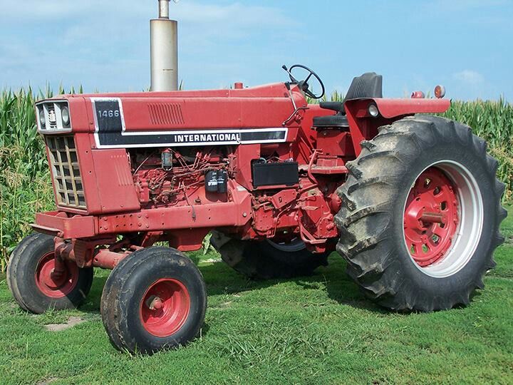 IH 1466 Black Stripe | Farmall, IH Tractors #2 | Pinterest