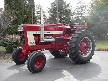 1975 Farmall 1568 - TractorShed.com