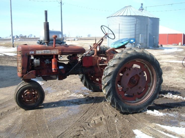 Farmall 230 | Tractor Love ~ (John Deere and others) | Pinterest