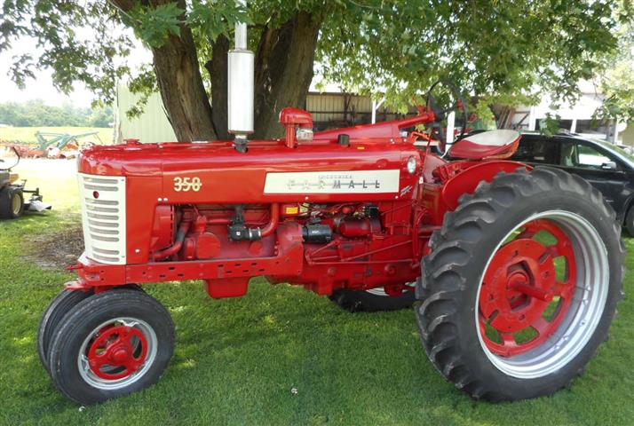 Farmall 350 Rowcrop tractor for sale