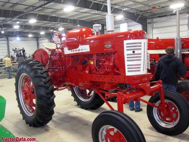 Farmall 450 Hi-Clear with LP-gas engine. (3 images) Photos courtesy of ...