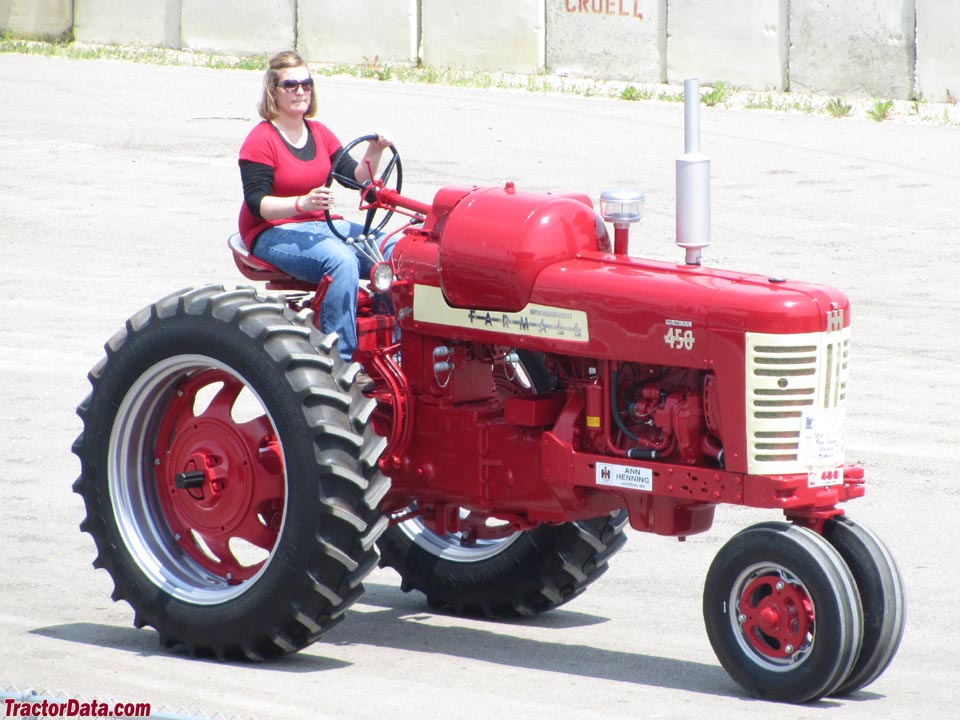 Farmall 450 with tricycle front and LP-gas engine. Owned by Ann ...