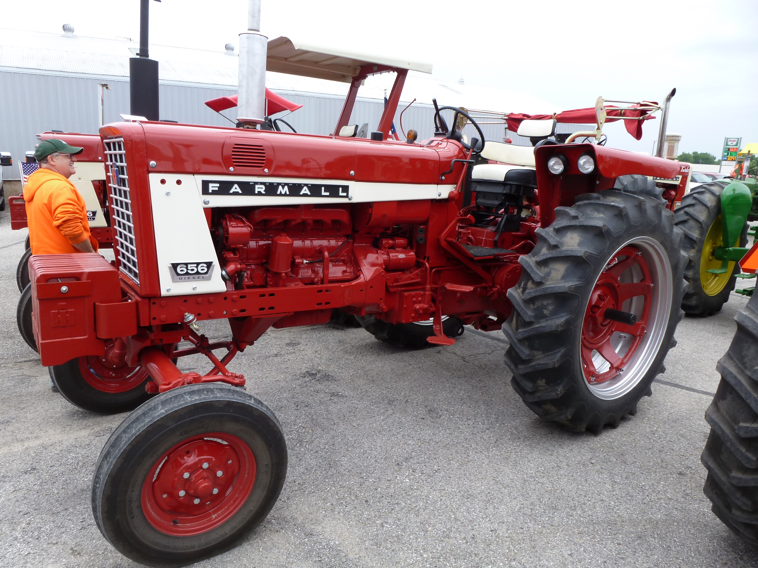 Farmall 656 | KICD Antique Tractor Ride | Pinterest